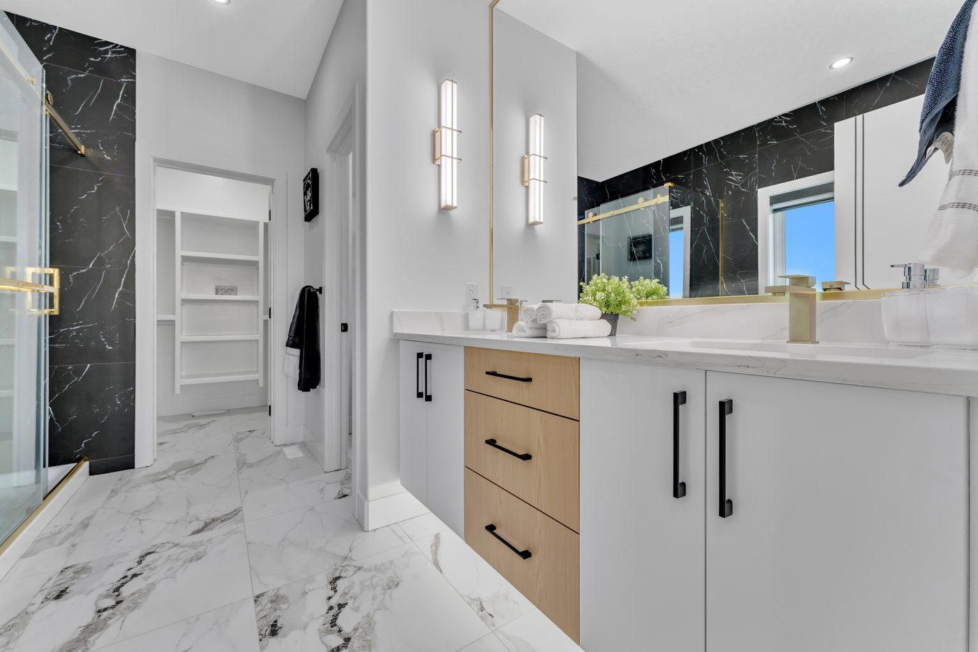 Ensuite vanity